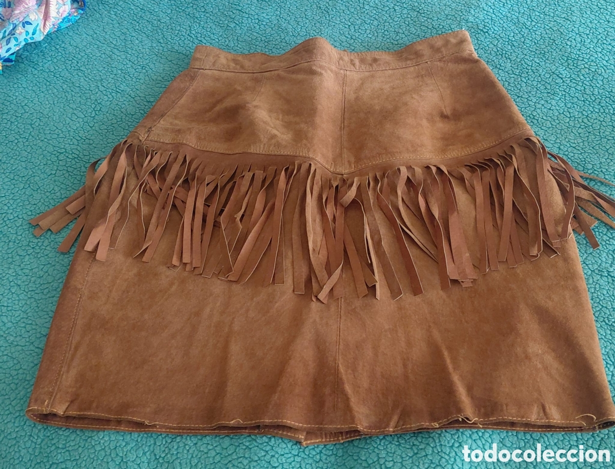 Segunda Mano: Falda de ante para mujer en color marr&oacute;n canela.