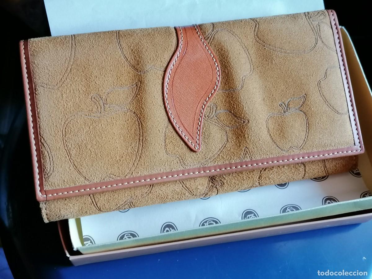 Segunda Mano: MONEDERO COCO CUT * ANTE * PRECIOSO M-16 * MARROQUINERIA * PROCEDE DE RESTOS DE TIENDA CERRADA