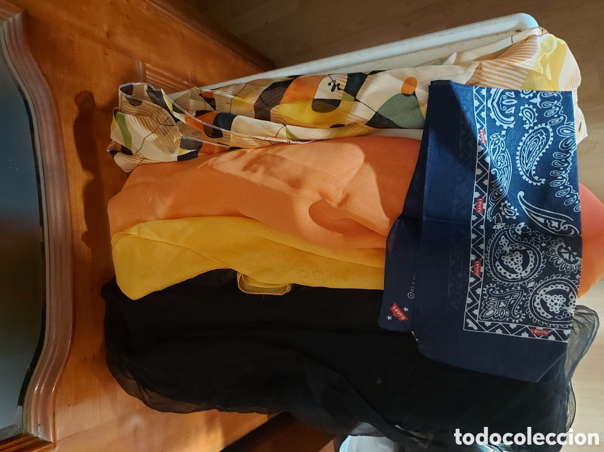 Segunda Mano: Lote pa&ntilde;uelos estampados