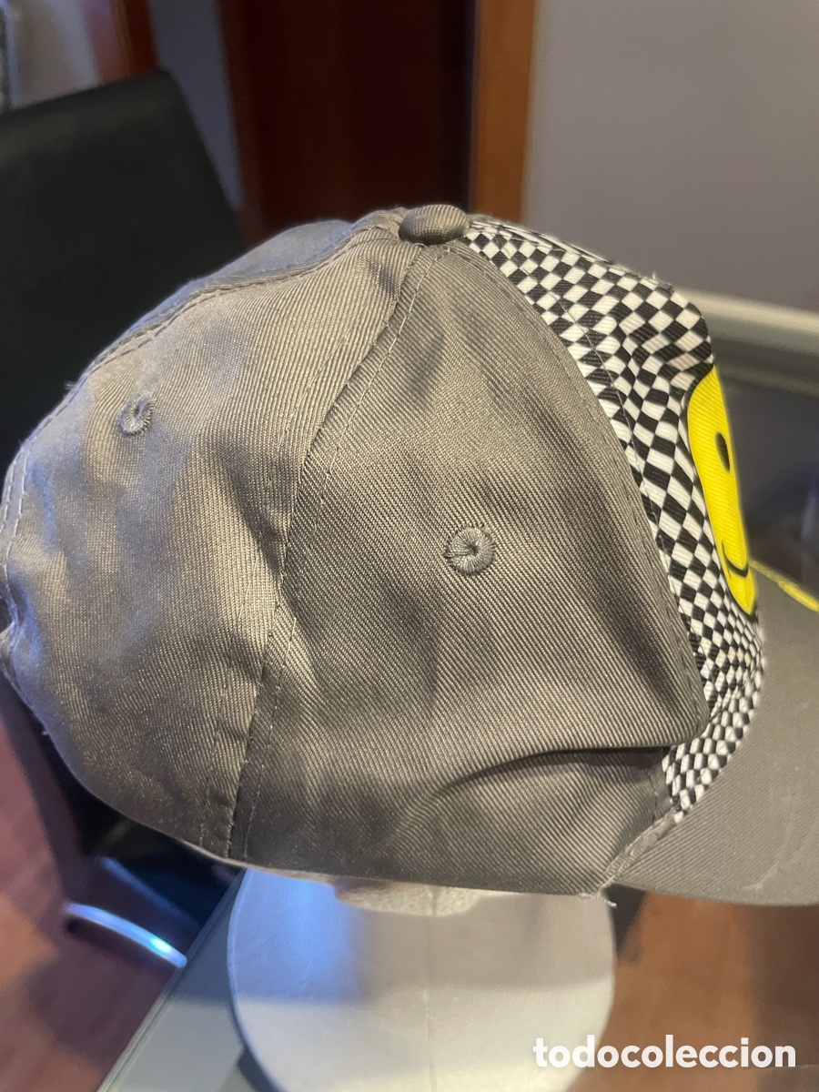 Segunda mano: Gorra smiley World gris - Foto 3