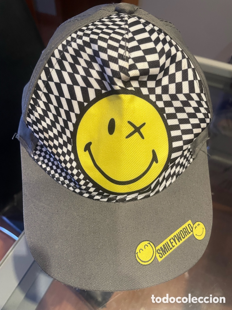 Segunda mano: Gorra smiley World gris - Foto 1