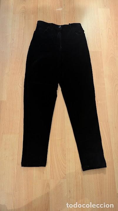 Segunda mano: Pantal&oacute;n terciopelo mujer DINOU - Foto 1