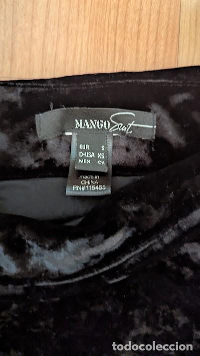Segunda mano: Vestido negro terciopelo MANGO - Foto 2