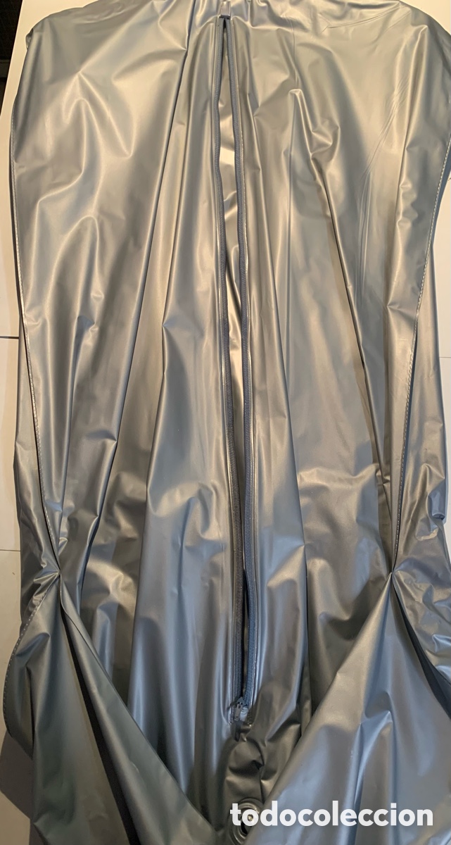 Segunda Mano: Percha Para Trajes Vestidos , Perfecto Estado , como nueva,