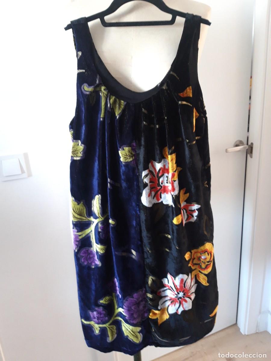 Segunda Mano: Vestido en terciopelo, Desigual, talla 36