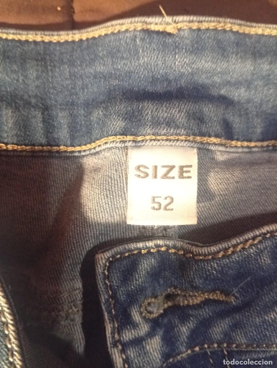 Segunda mano: Pantalones vaqueros cortos rotos - Foto 4