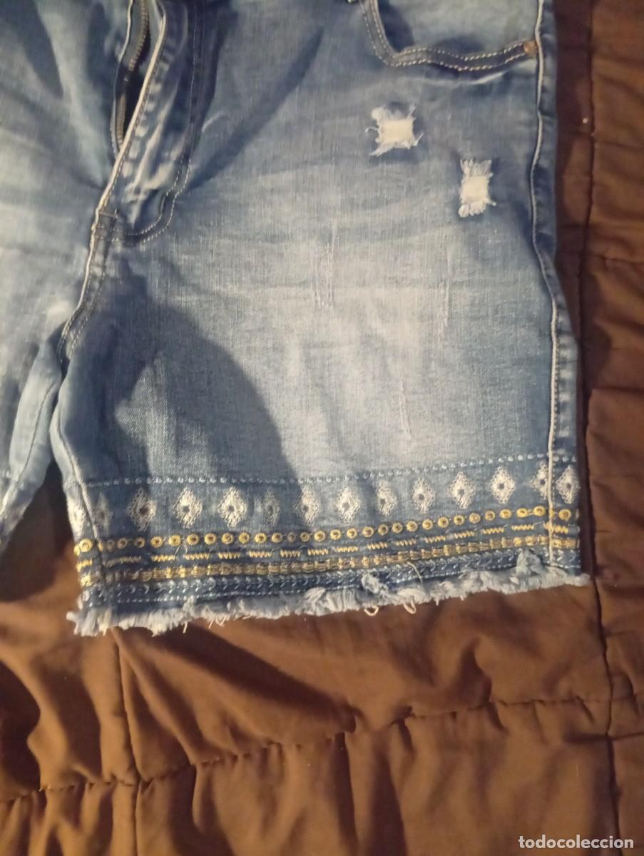 Segunda mano: Pantalones vaqueros cortos rotos - Foto 5
