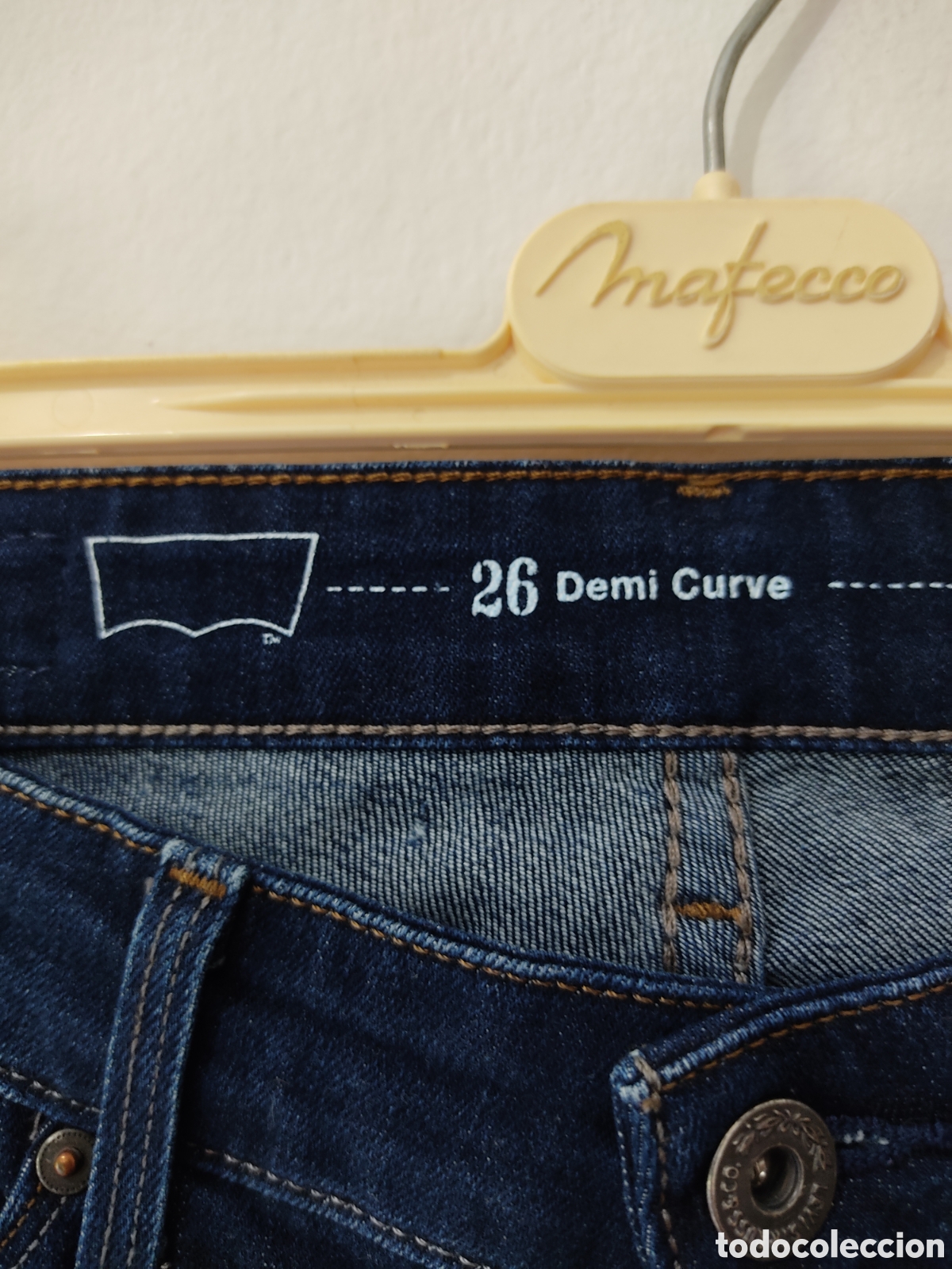 Segunda mano: Vaqueros Pitillo para mujer talla 34 marca Levis - Foto 5