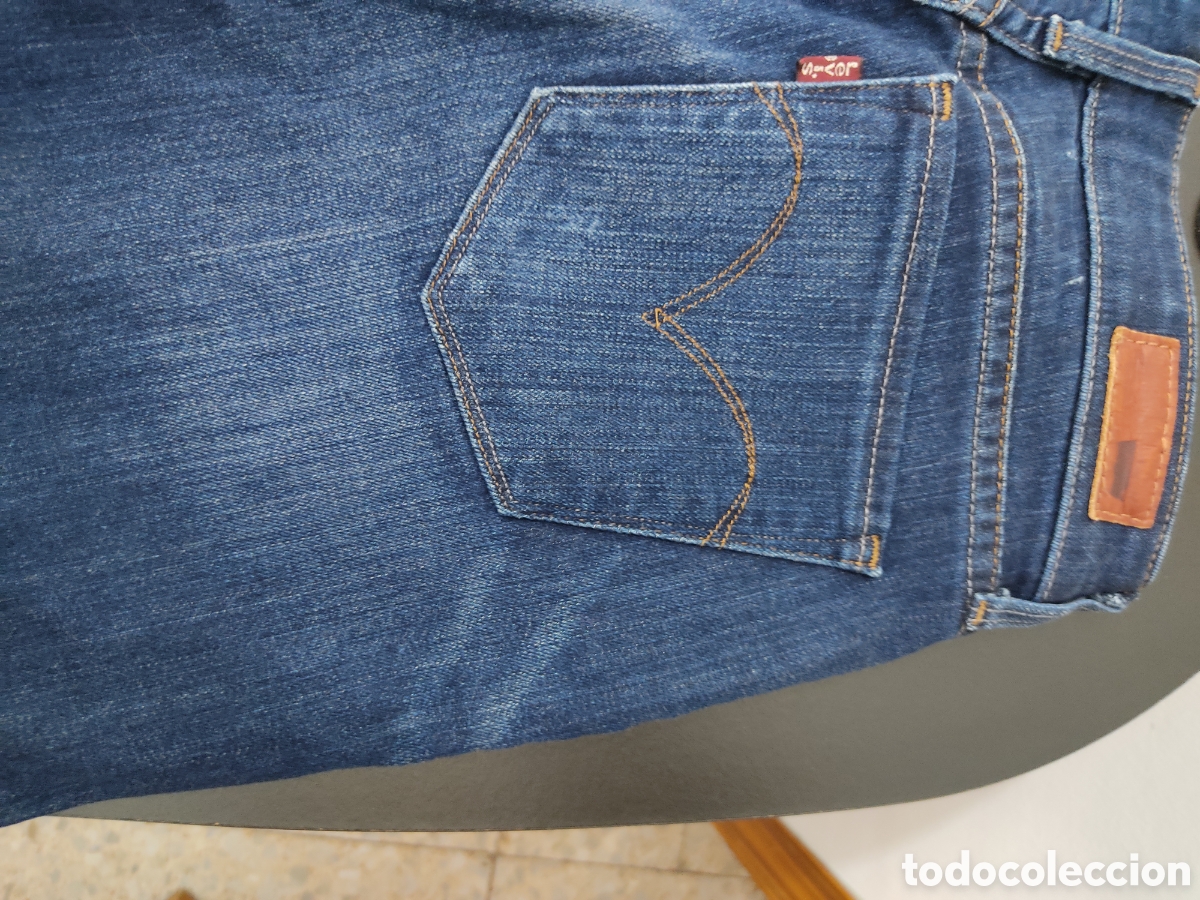 Segunda mano: Vaqueros Pitillo para mujer talla 34 marca Levis - Foto 24