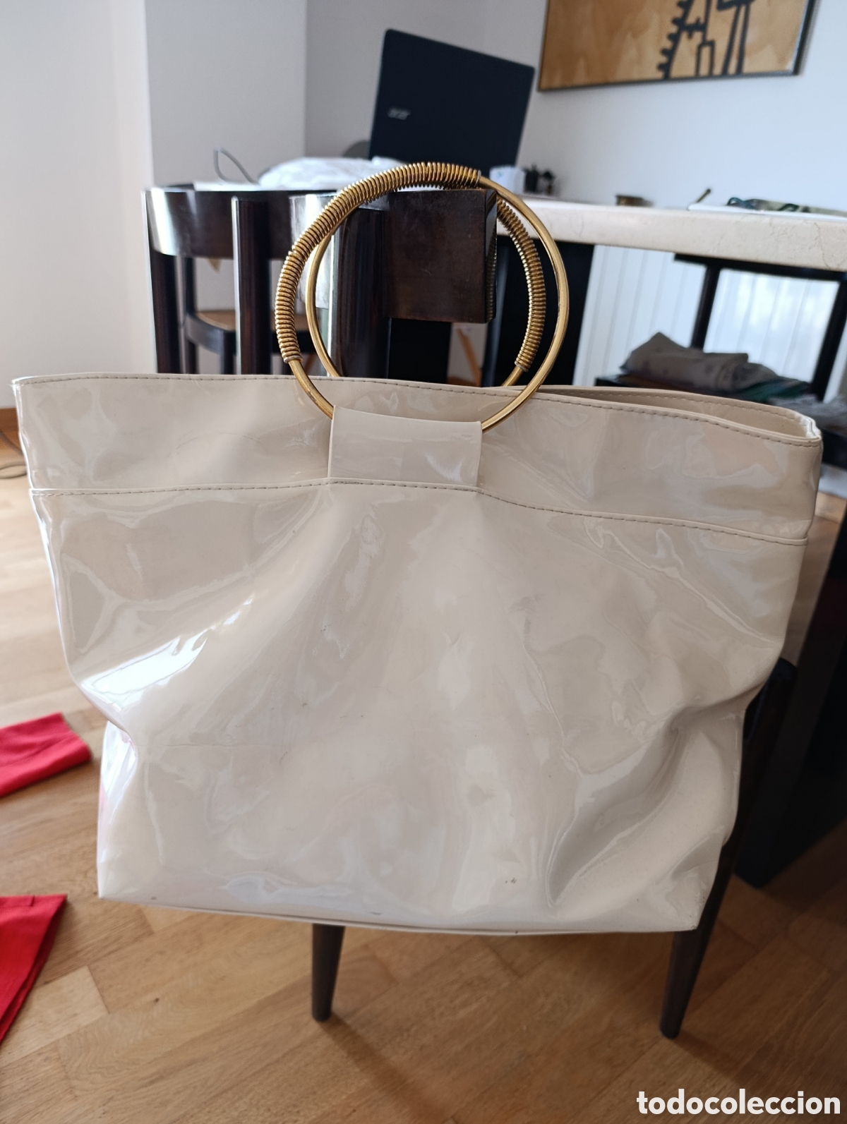 Segunda Mano: Bolso verano charol color crema