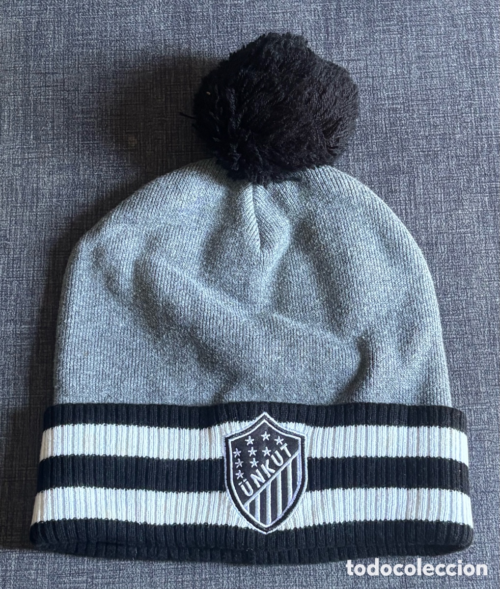 Segunda Mano: Gorro &Uuml;nkut Paris Con Pompon Gris Negro Blanco Talla Unica Streetwear Vintage