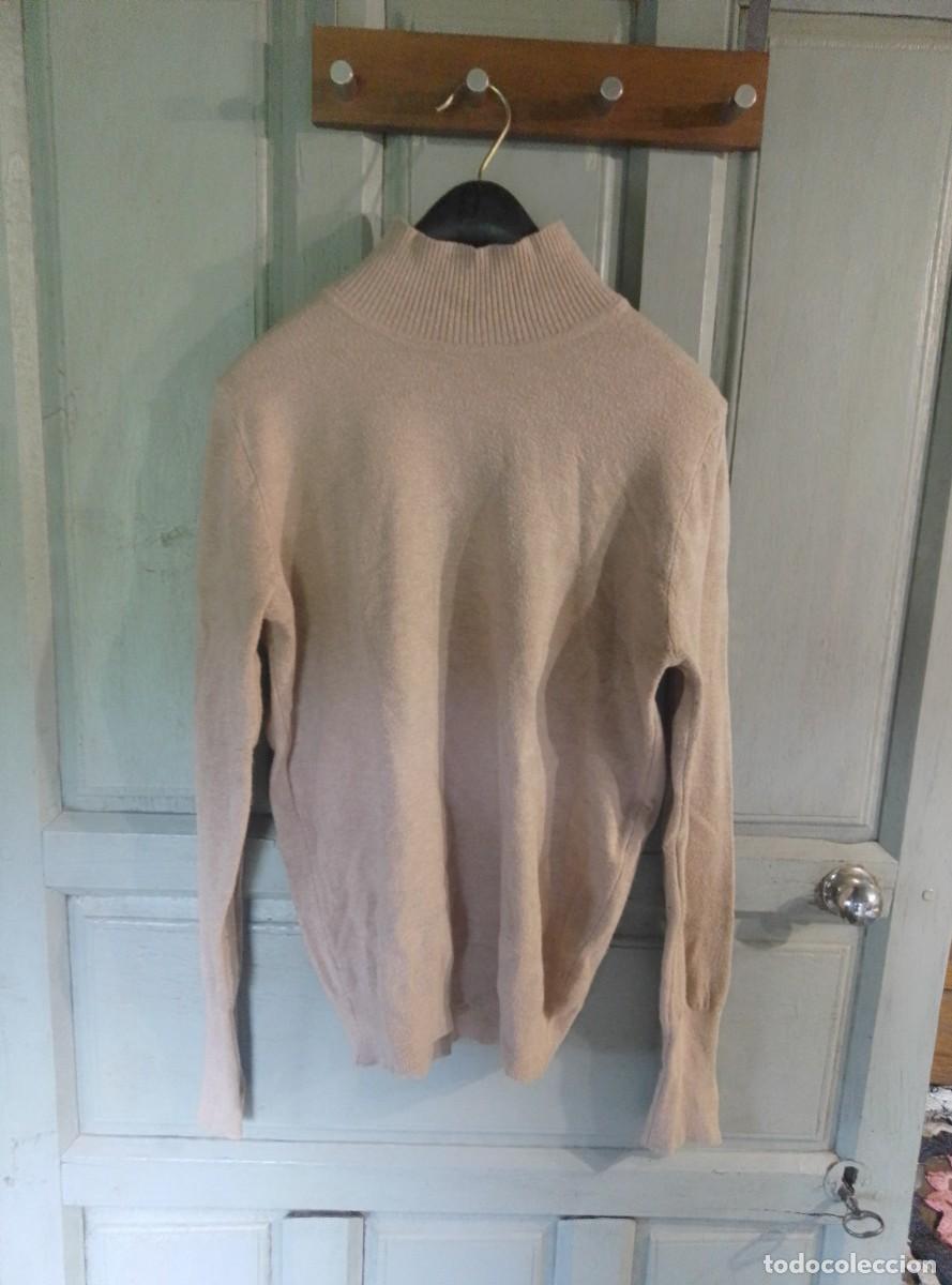 Segunda Mano: Jersey su&eacute;ter de cuello alto. New collection.