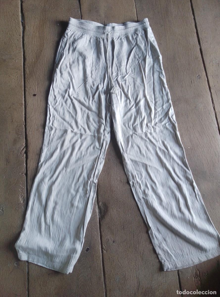 Segunda Mano: Pantalones de viscosa, con ca&iacute;da y ligeros. Muy c&oacute;modos. Talla M