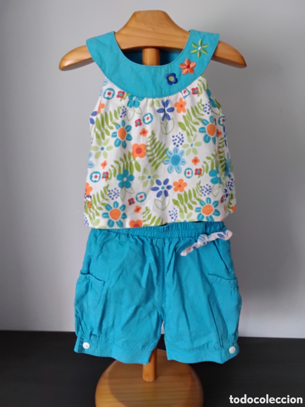 Segunda mano: Conjunto Blusa y Bermuda Turquesa - Foto 2