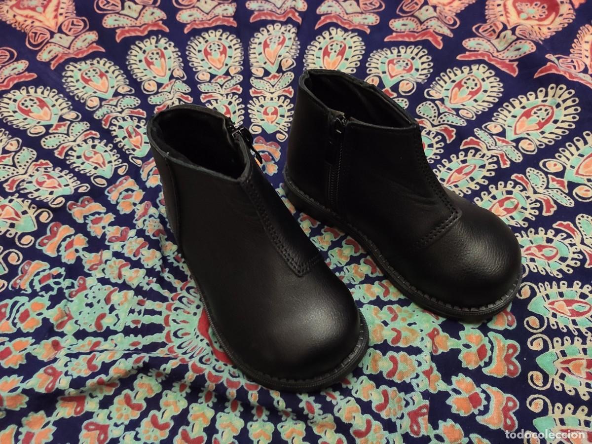 Segunda mano: Botas cuero suave ni&ntilde;os Talla China 170 Espa&ntilde;a 24 Ropa