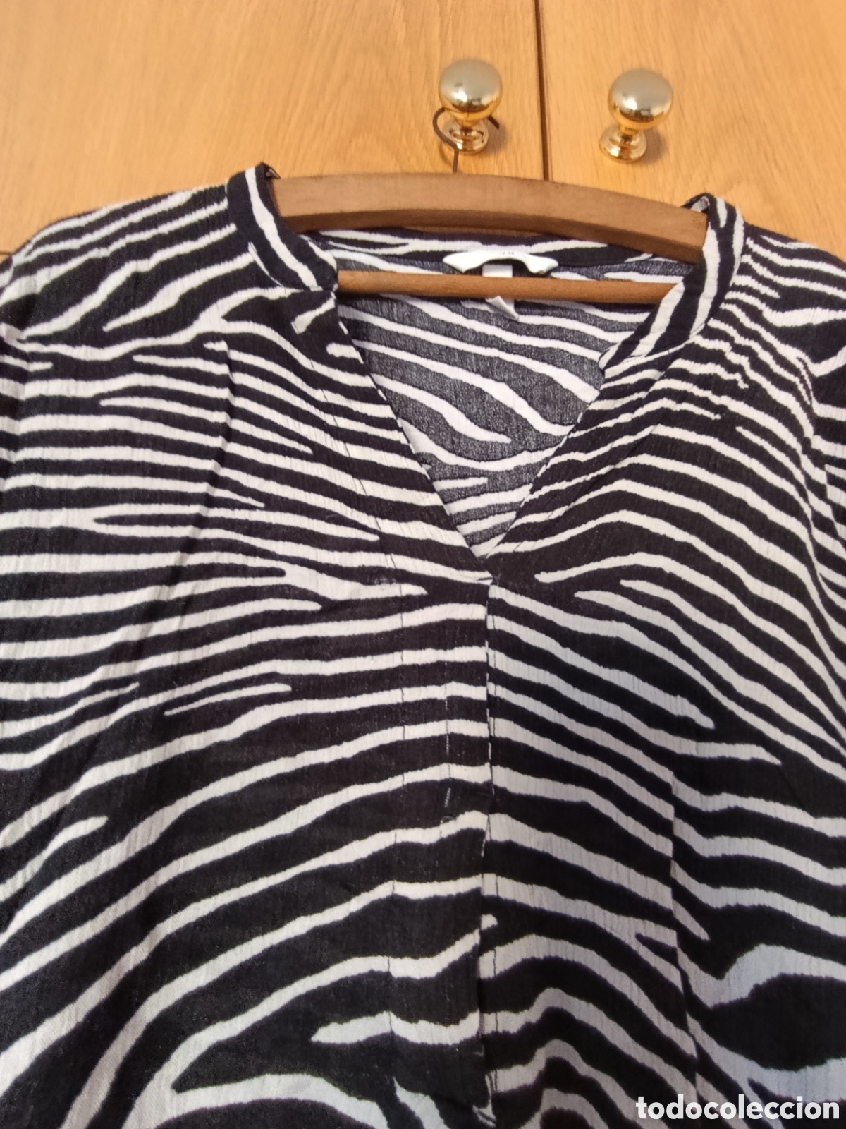 Segunda mano: Camiseta blusa en blanco y negro - Foto 4