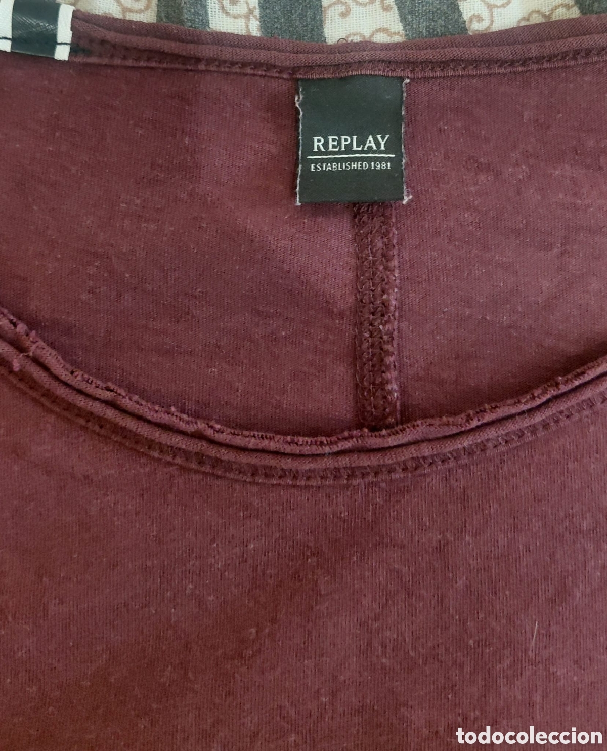 Segunda mano: Camiseta Replay Burdeos - Foto 3