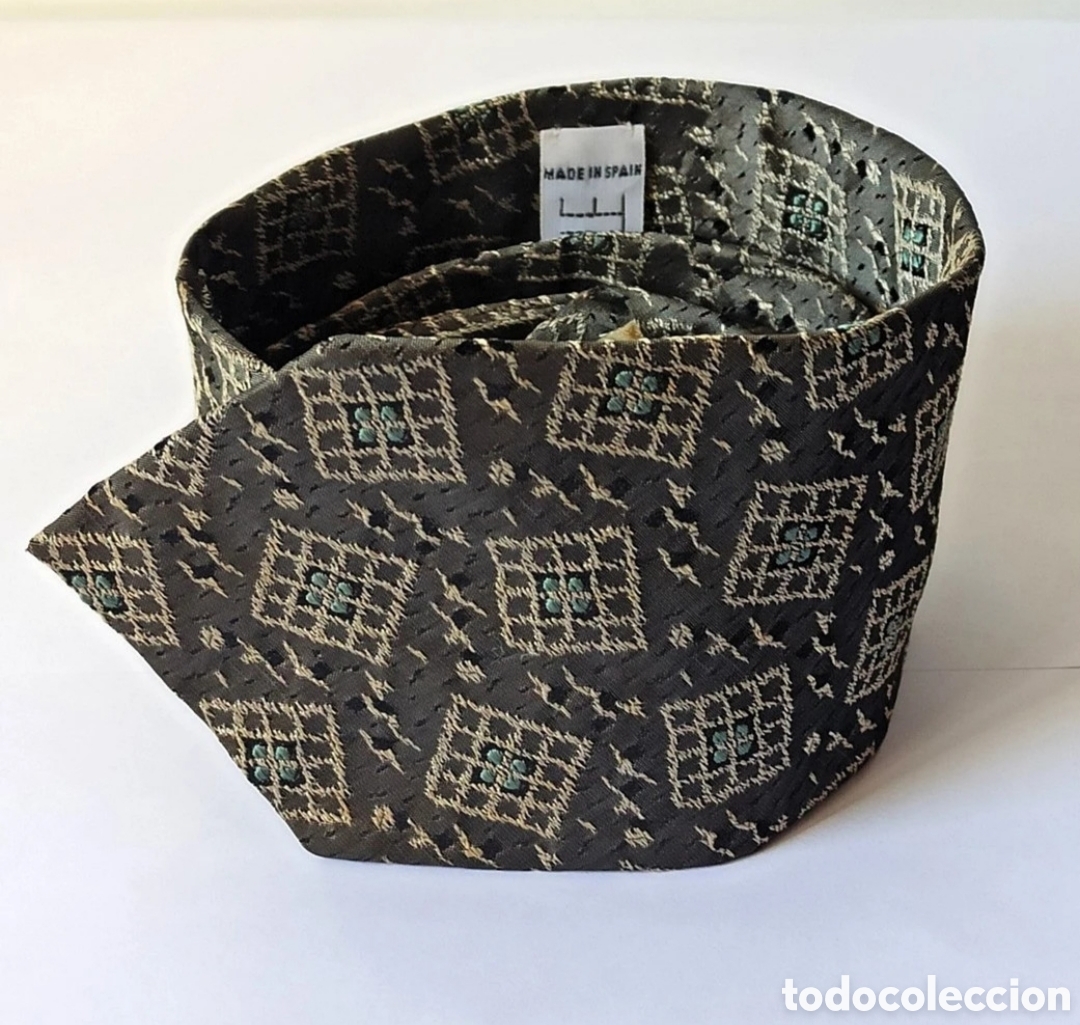 Segunda mano: Corbata BASILE Pura Seta (100% Seda) - Made in Spain - Patr&oacute;n Geom&eacute;trico (Pala 8 cm)