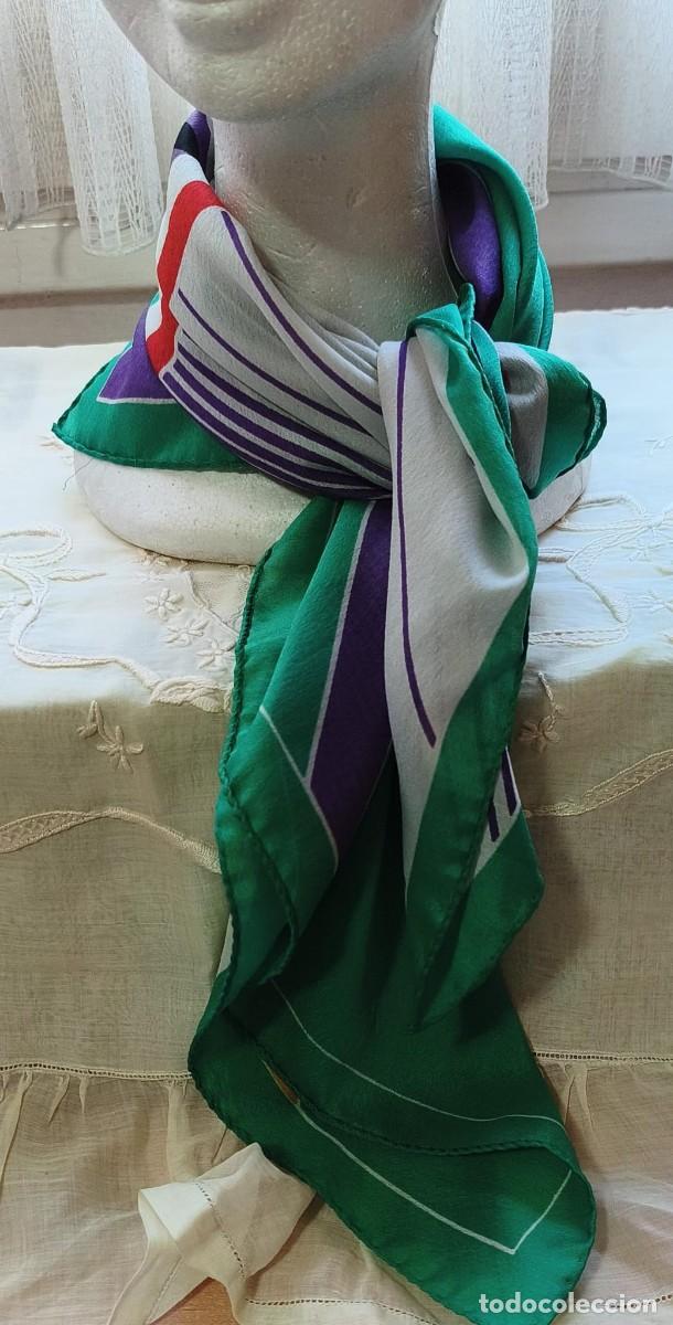 Segunda mano: F 50 Alegre Pa&ntilde;uelo estampado 100% acr&iacute;lico - Exclusivo para El Corte Ingl&eacute;s - Made in Italy