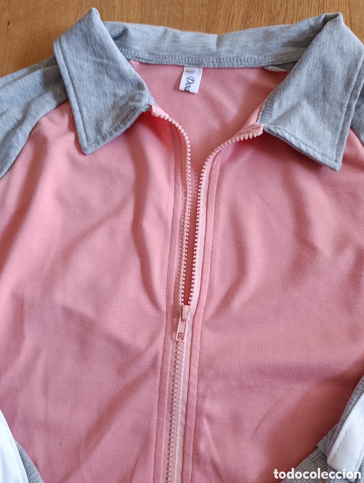 Segunda mano: Chaqueta de ch&aacute;ndal mujer - Foto 2