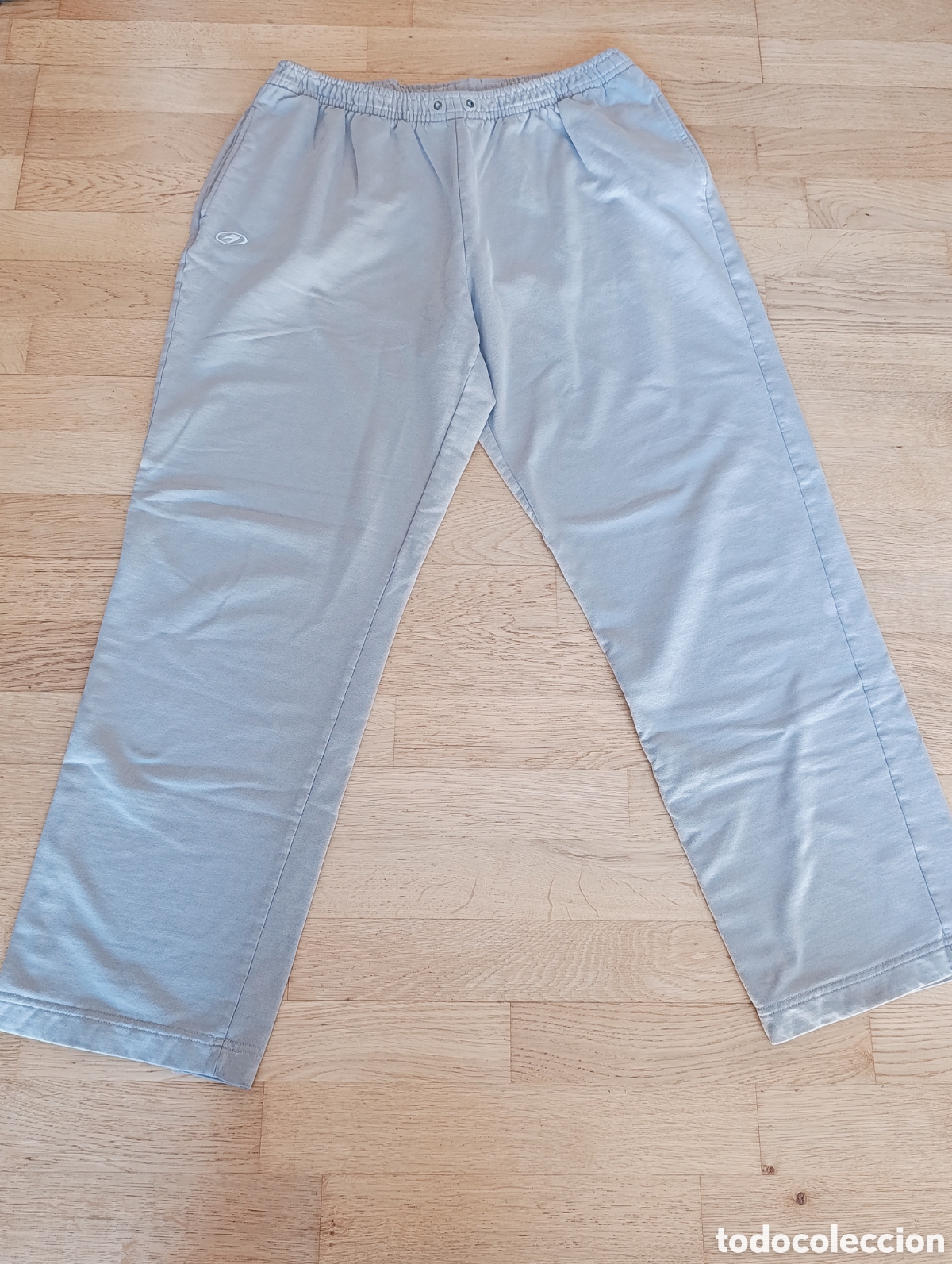 Segunda mano: Pantal&oacute;n de ch&aacute;ndal beig