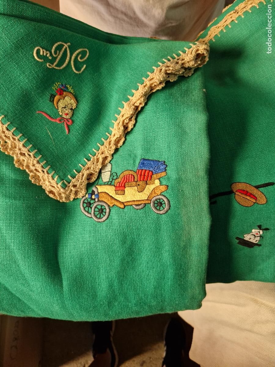 Segunda mano: BONITO MANTEL Y JUEGO DE SERVILLETAS DE TELA ANTIGUAS. COLOR VERDE.
