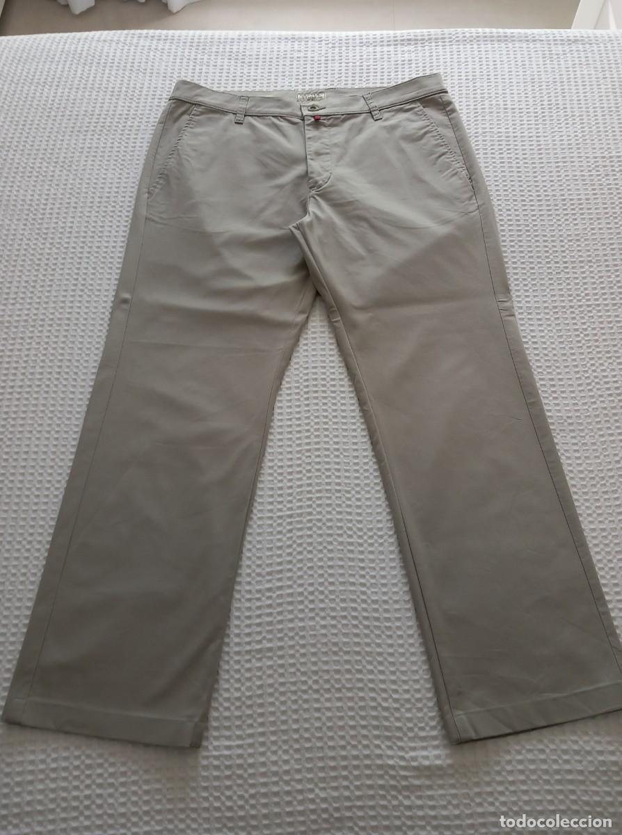 Segunda mano: Pantalones chinos gris claro Pierre Cardin