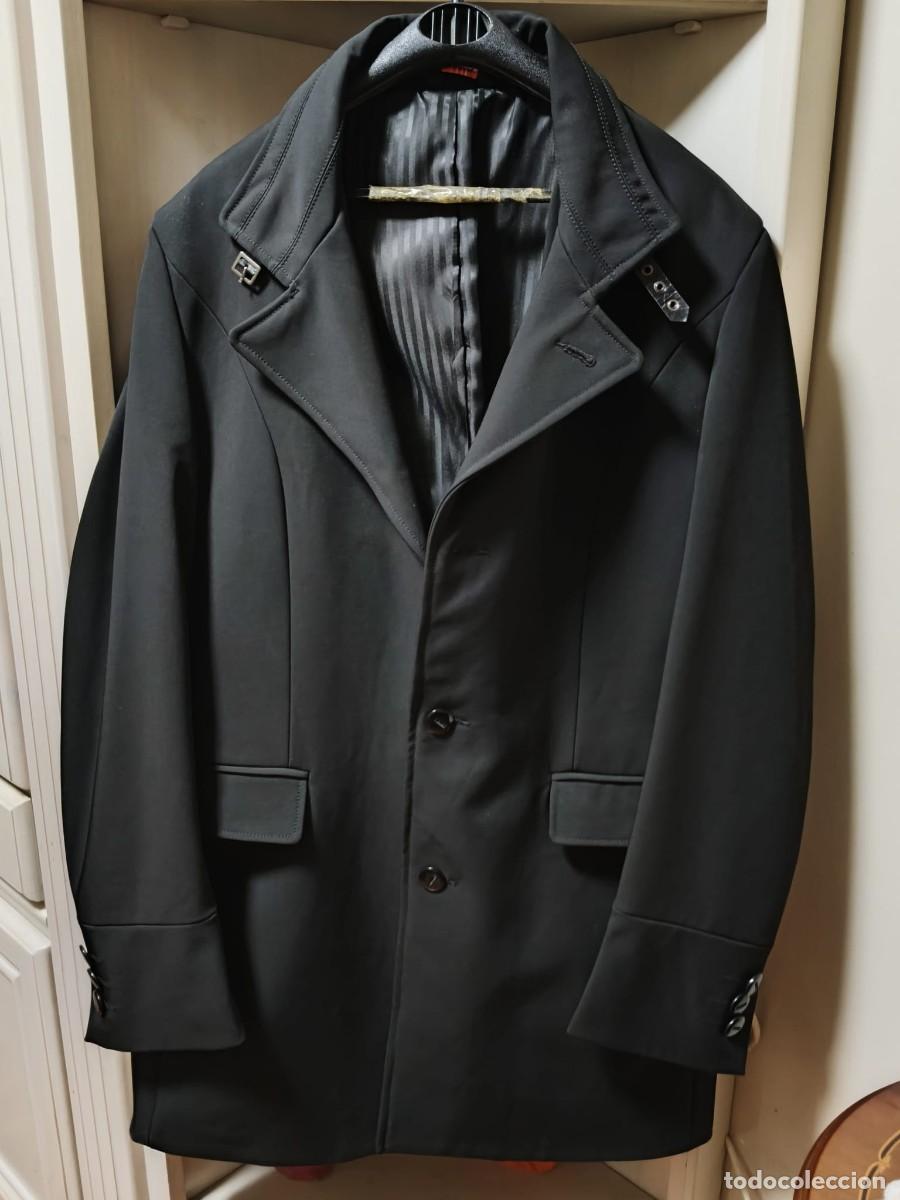 Segunda mano: Chaqueta tres cuartos marca Double T. Bien conservada. Talla L