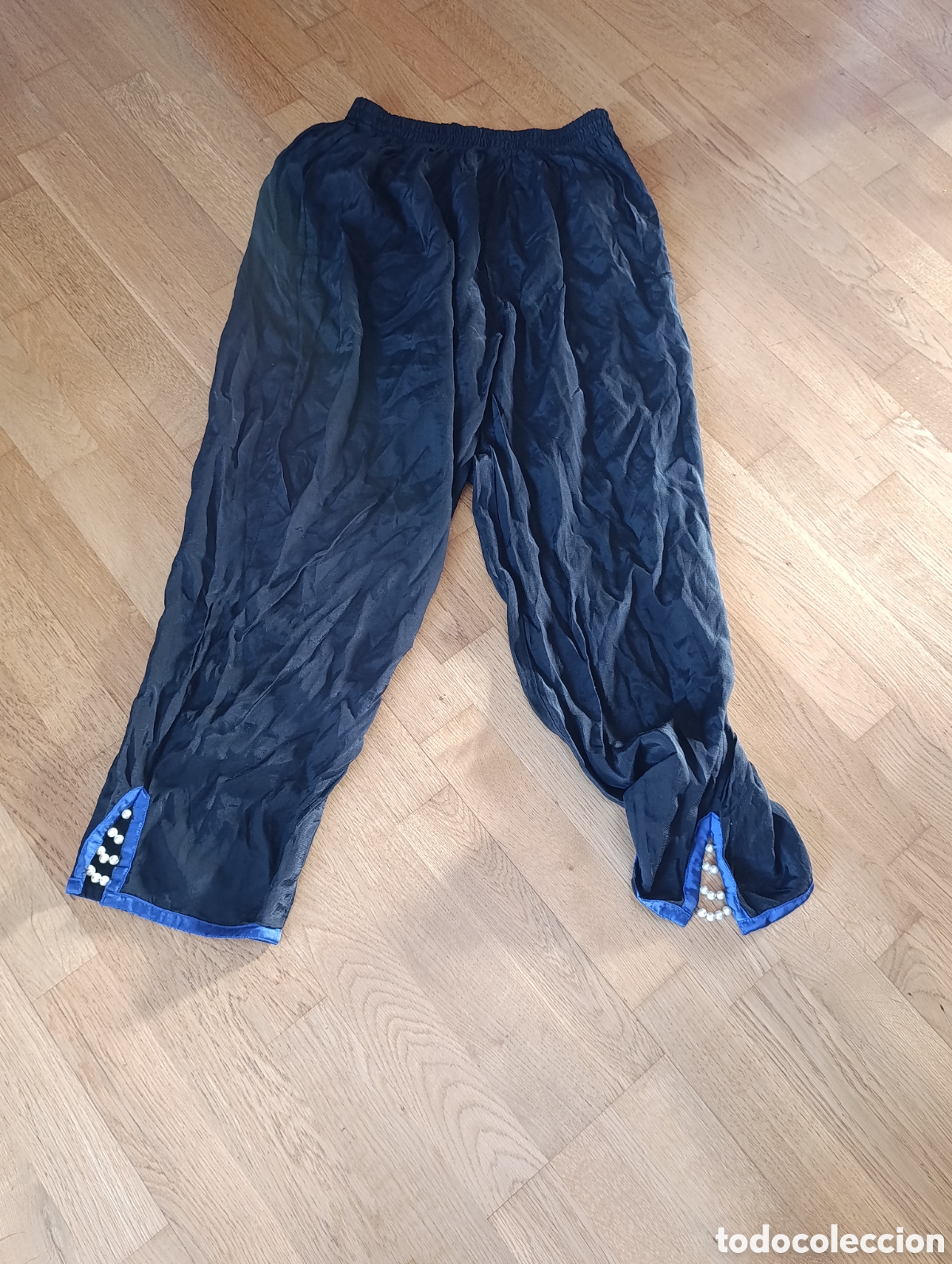 Segunda mano: Pantal&oacute;n negro ancho