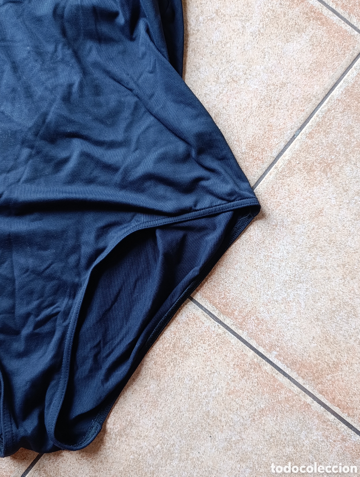 Segunda mano: Ba&ntilde;ador negro y blanco - Foto 3