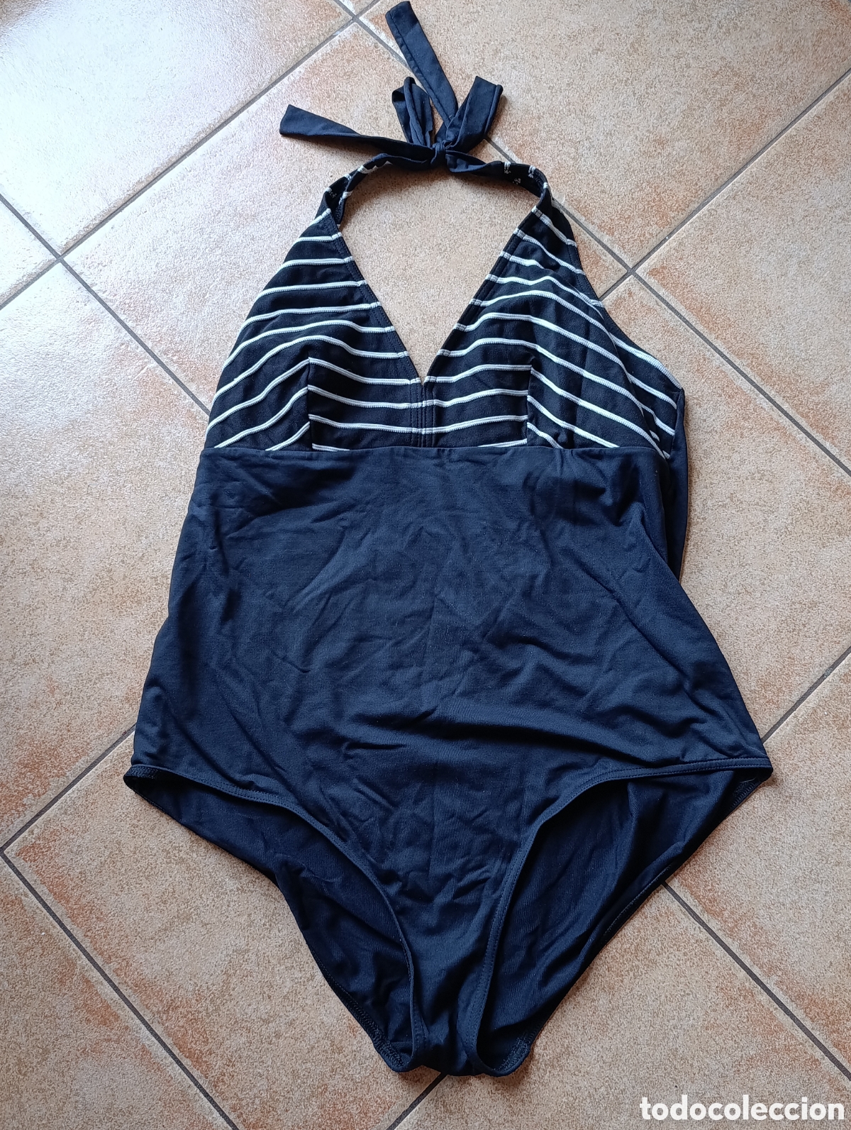Segunda mano: Ba&ntilde;ador negro y blanco - Foto 1