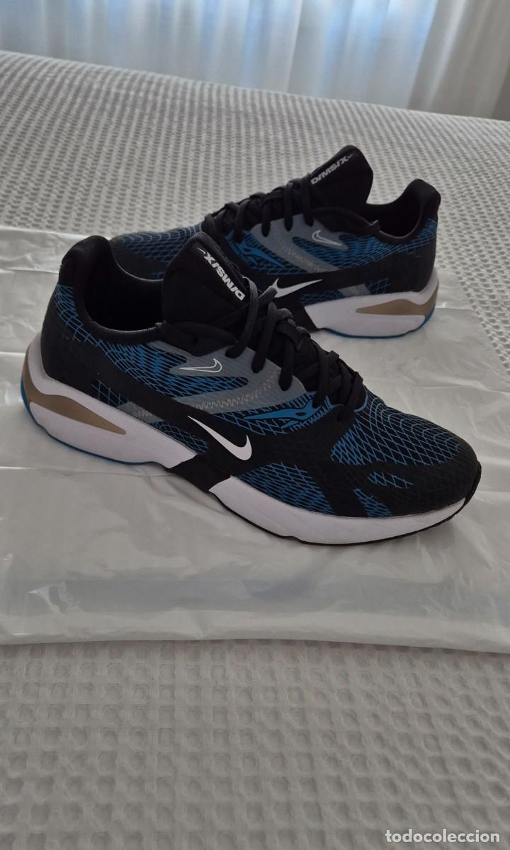 Segunda mano: Zapatillas deporte negras y azules Nike Dimsix