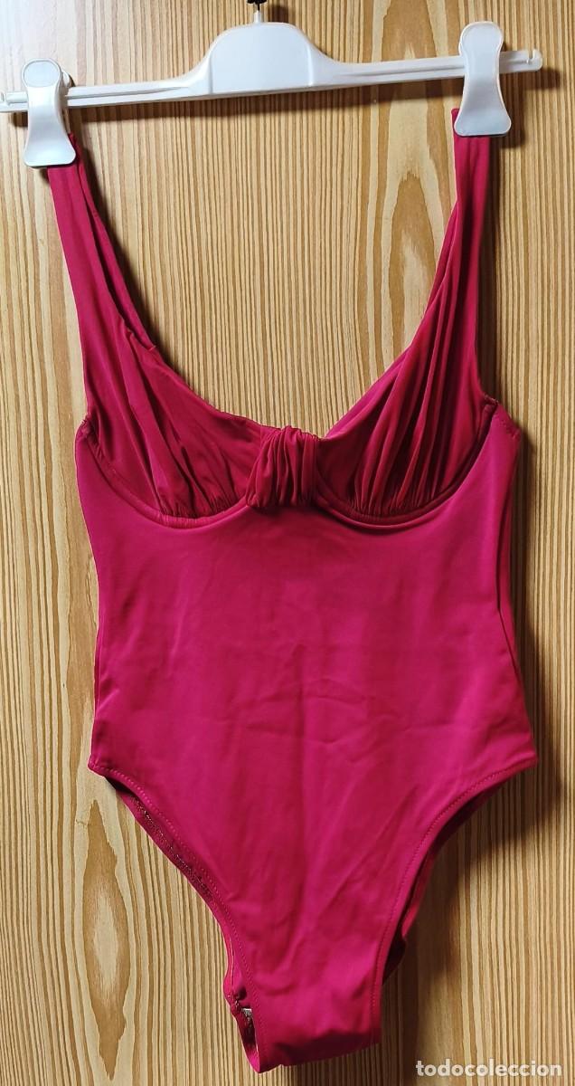 Segunda mano: Ba&ntilde;ador rosa fucsia con aros y forrado por delante - Talla 44 - Sin marca