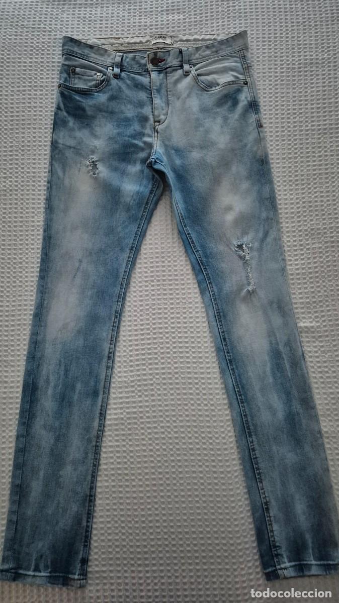Segunda mano: Pantal&oacute;n azul claro vaquero ajustado Pull&Bear