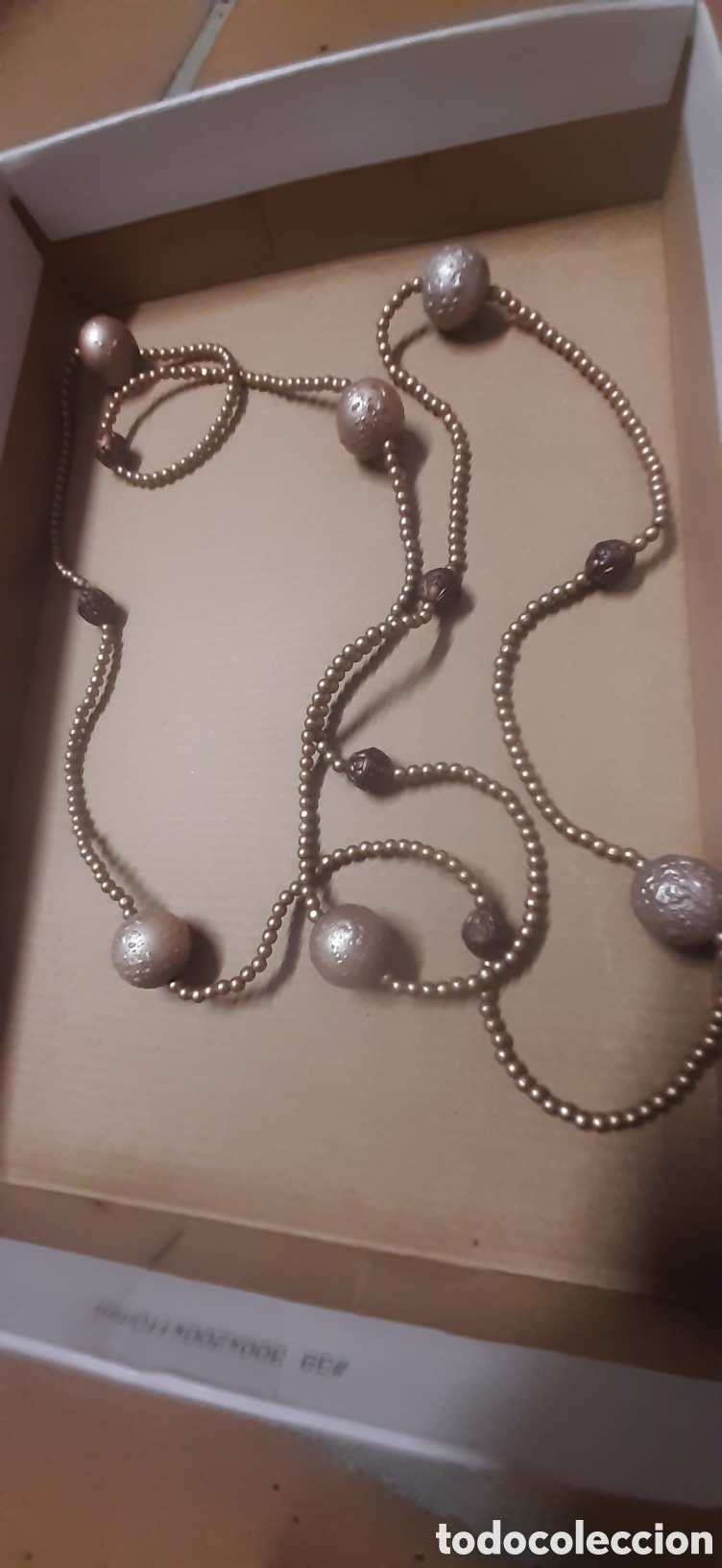 Segunda mano: collar bolas marr&oacute;n claro-dorado