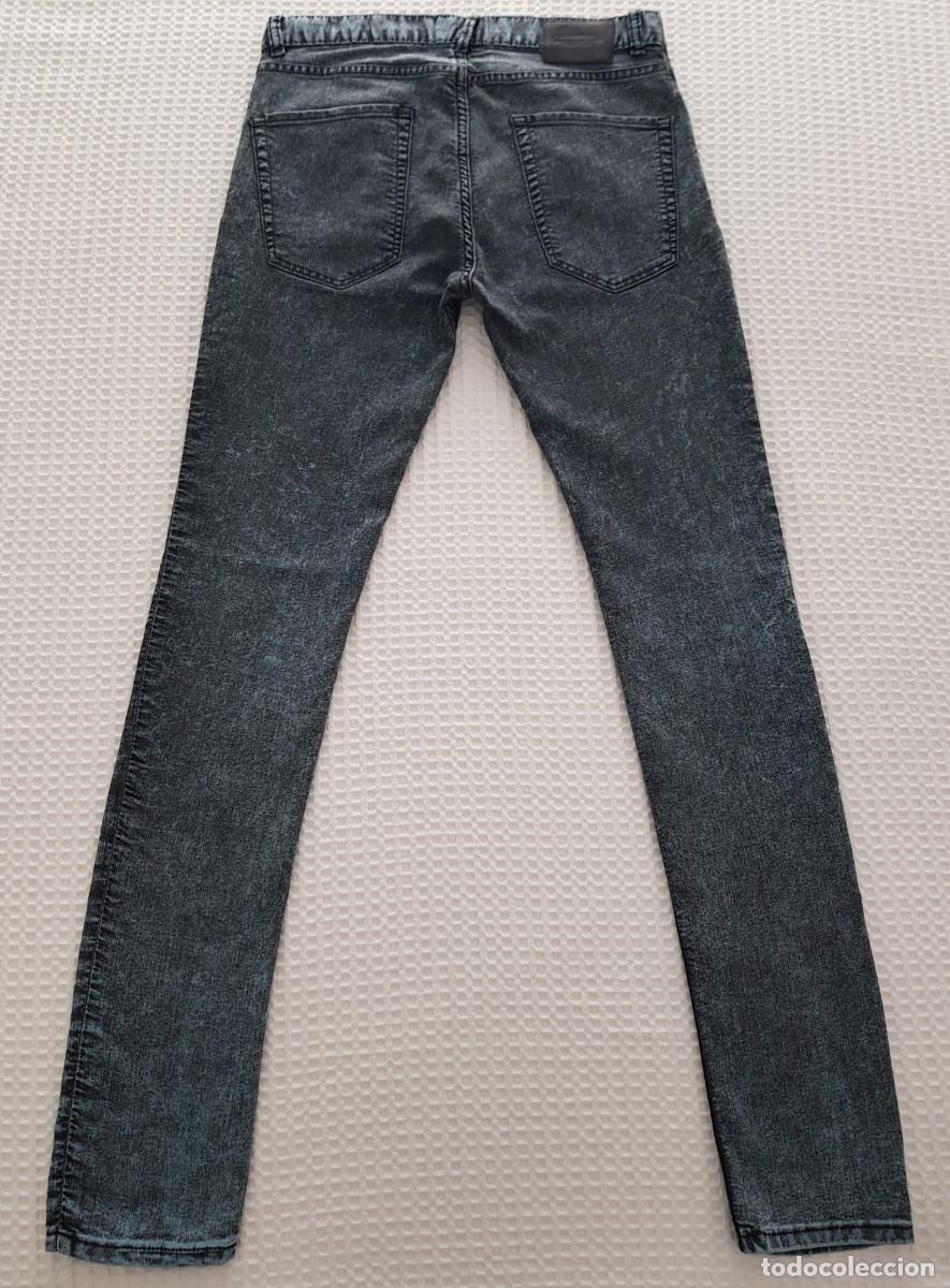 Segunda mano: Pantal&oacute;n pitillo vaquero azul Pull&Bear - Foto 6