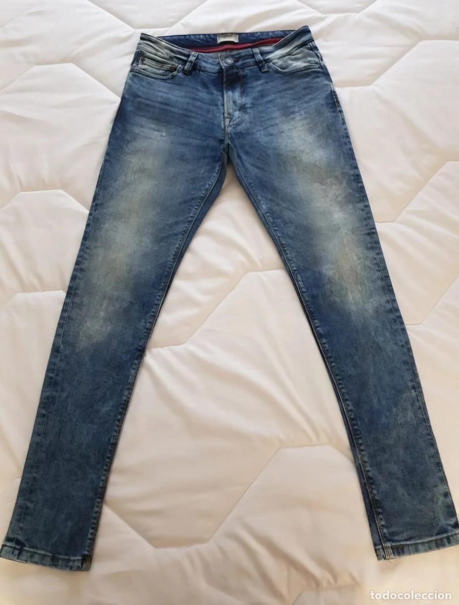 Segunda mano: Pantal&oacute;n pitillo vaquero azul Pull&Bear
