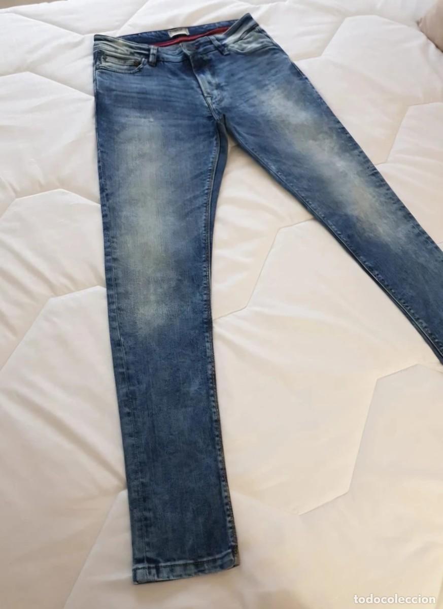 Segunda mano: Pantal&oacute;n pitillo vaquero azul Pull&Bear - Foto 2