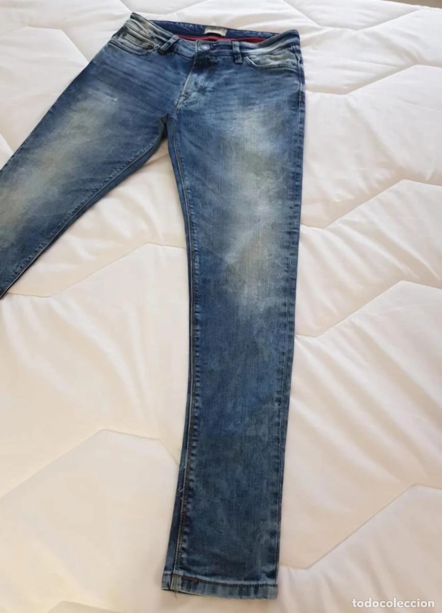 Segunda mano: Pantal&oacute;n pitillo vaquero azul Pull&Bear - Foto 3
