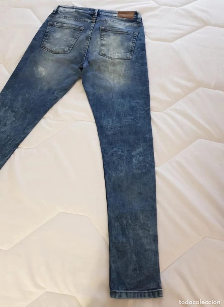 Segunda mano: Pantal&oacute;n pitillo vaquero azul Pull&Bear - Foto 7