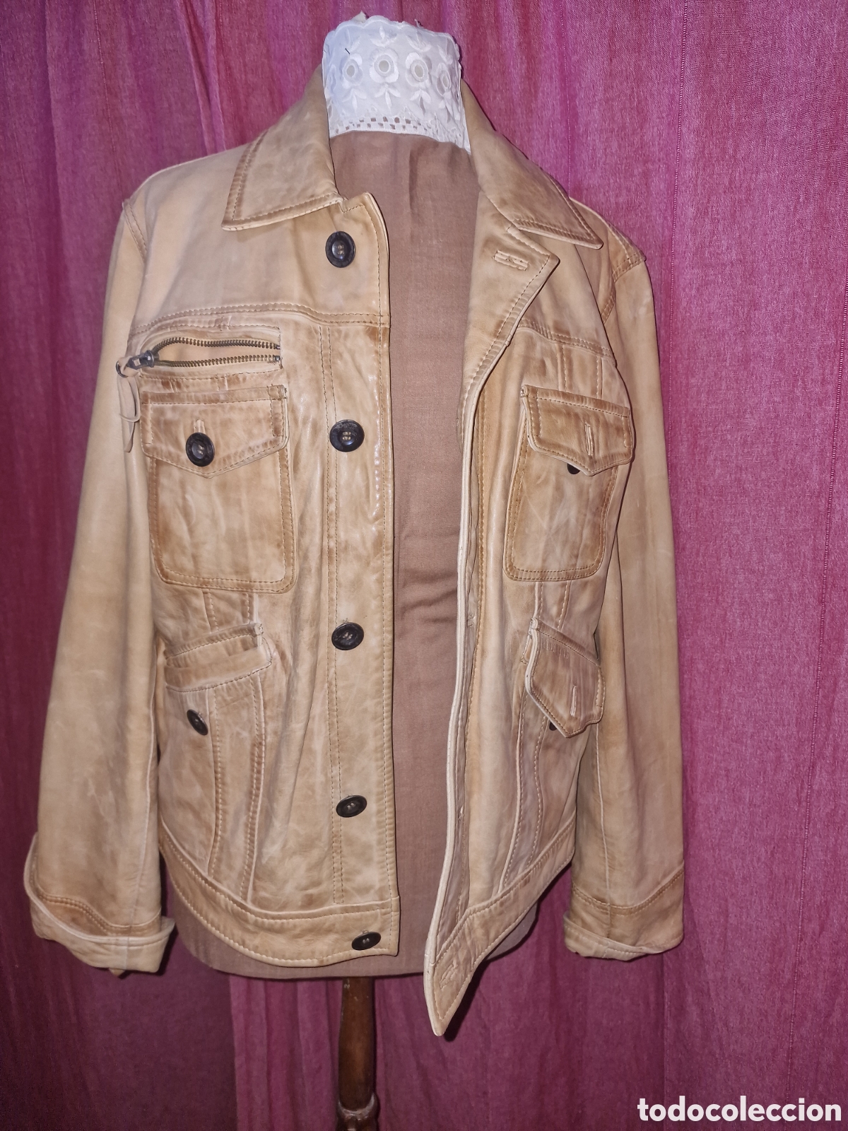 Segunda mano: Cazadora piel noble,marca redskins 1984,talla L