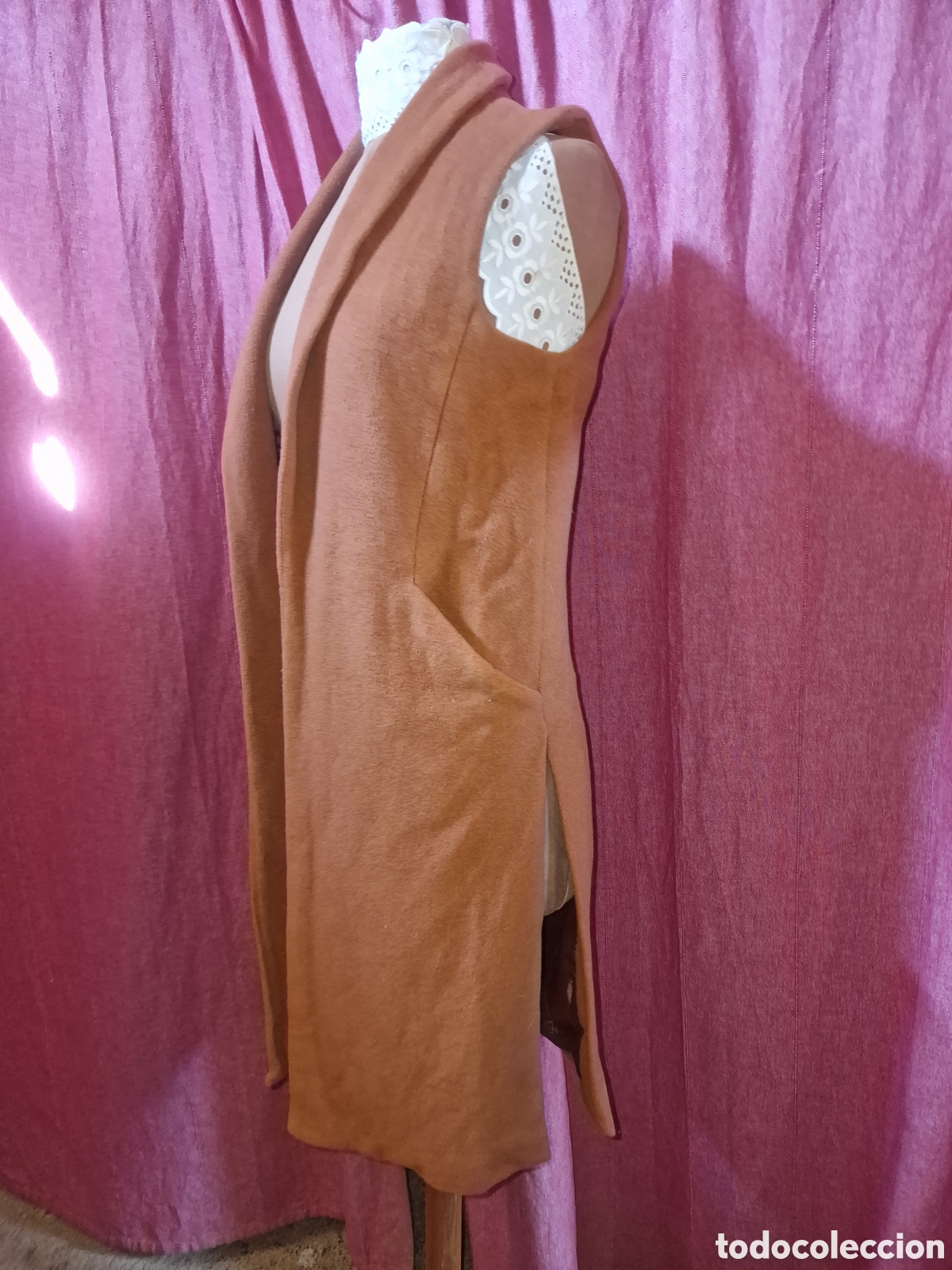 Segunda mano: Bonito abrigo sin mangas mujer talla S,marca mango,ver fotos