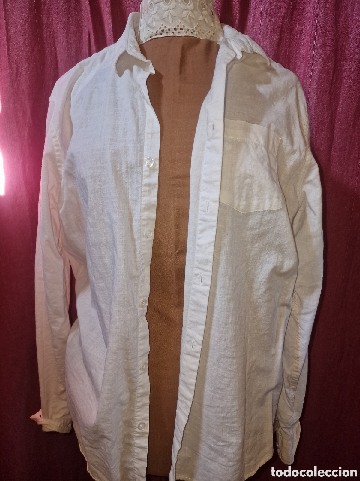 Segunda mano: Camisa blanca manga larga unisex,talla L,cedarwood state