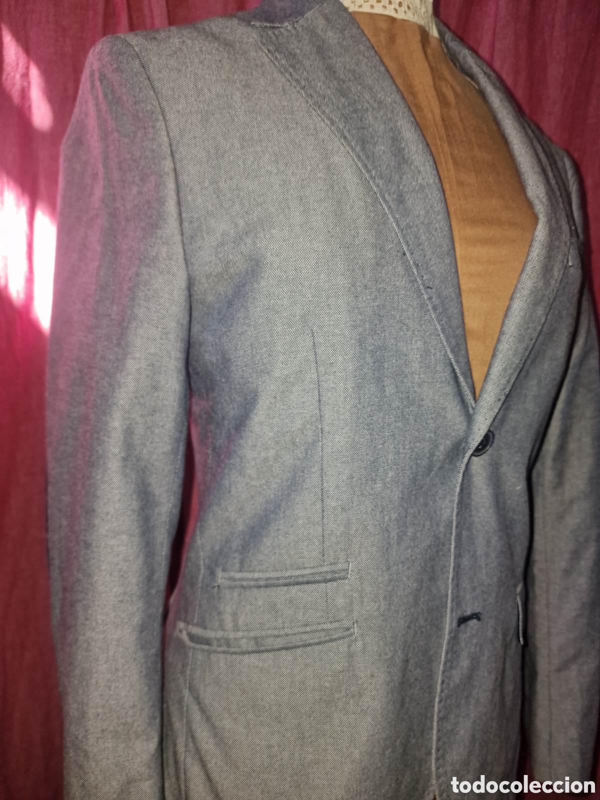 Segunda mano: Preciosa chaqueta americana talla 46,hym slim fit,sin uso
