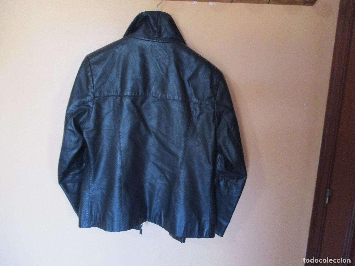 Segunda mano: CHAQUETA de piel en buen estado - Foto 3