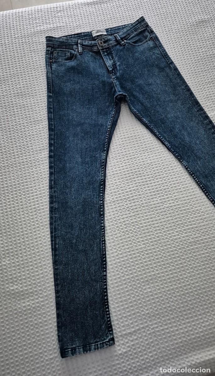 Segunda mano: Pantal&oacute;n pitillo vaquero azul oscuro Pull&Bear - Foto 2