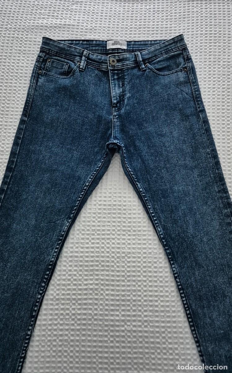 Segunda mano: Pantal&oacute;n pitillo vaquero azul oscuro Pull&Bear - Foto 4