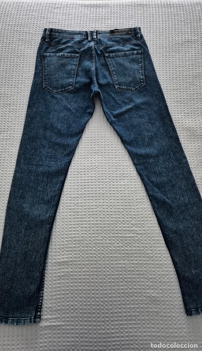 Segunda mano: Pantal&oacute;n pitillo vaquero azul oscuro Pull&Bear - Foto 6