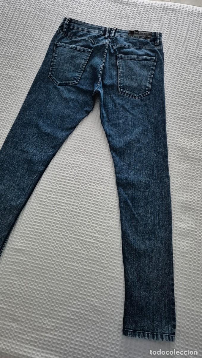 Segunda mano: Pantal&oacute;n pitillo vaquero azul oscuro Pull&Bear - Foto 8