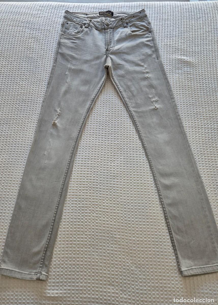 Segunda mano: Pantal&oacute;n gris ajustado vaquero Pull&Bear - Foto 1
